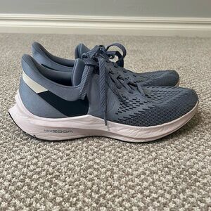 Nike zoom running tennis shoes